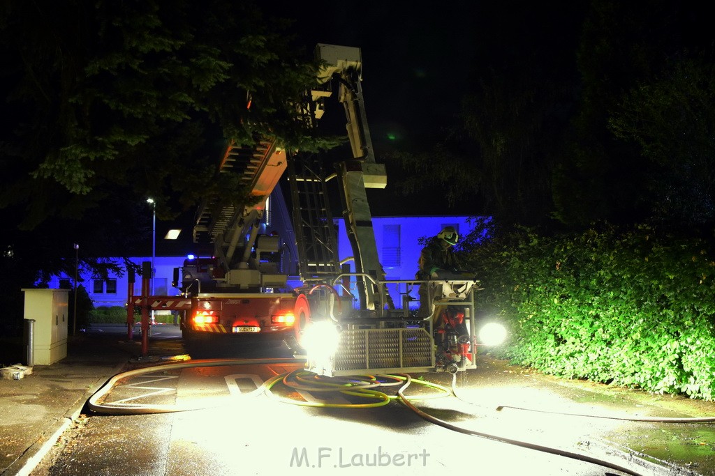 Grossfeuer Einfamilienhaus Siegburg Muehlengrabenstr P0342.JPG - Miklos Laubert